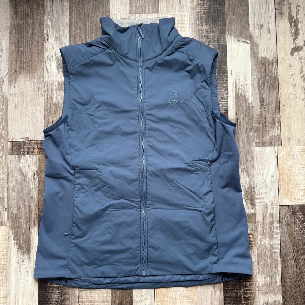 Women’s Arc’teryx Blue Atom Vest size XL